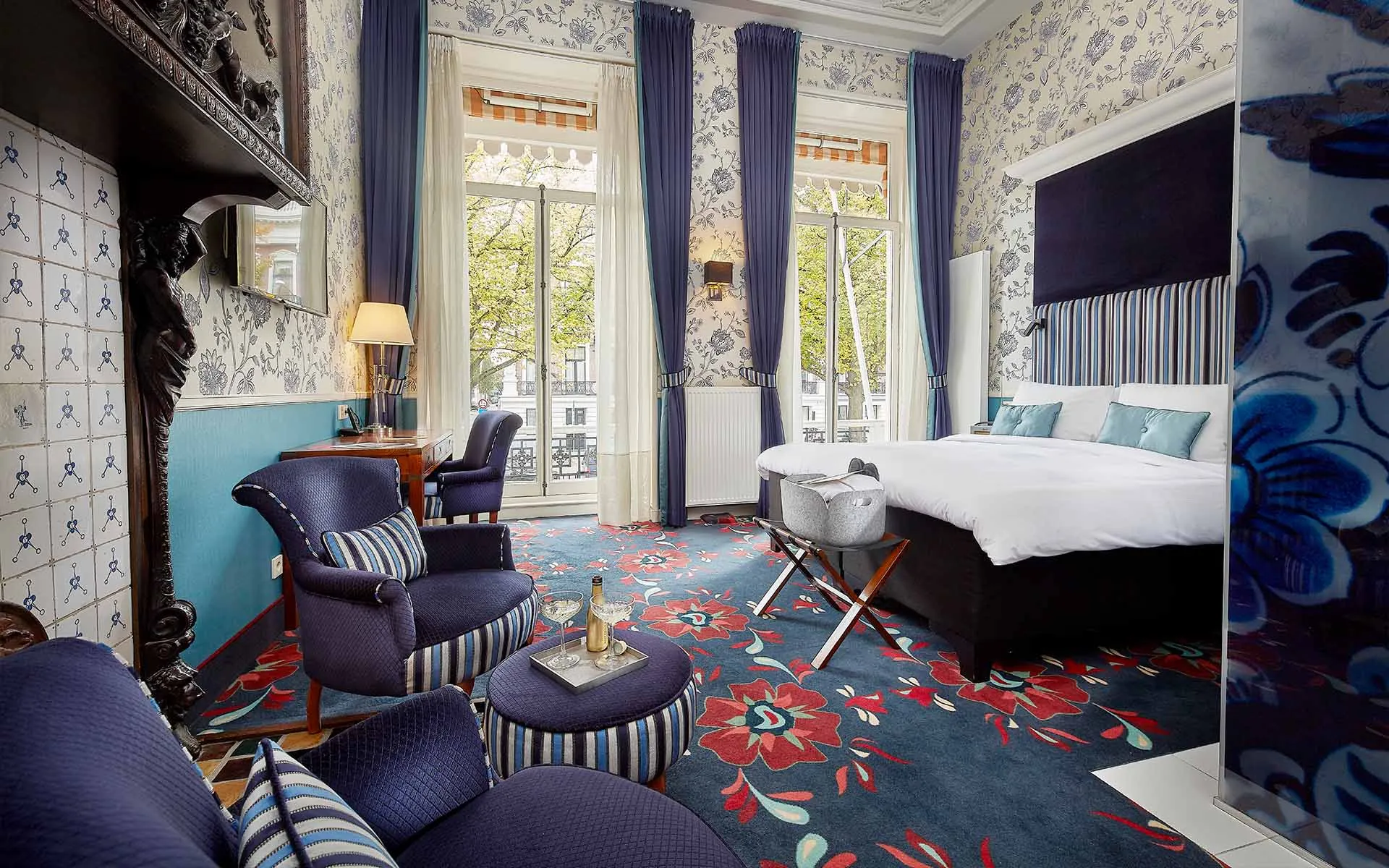 Carlton Ambassador hotelkamer - Klassiek comfort zonder poespas