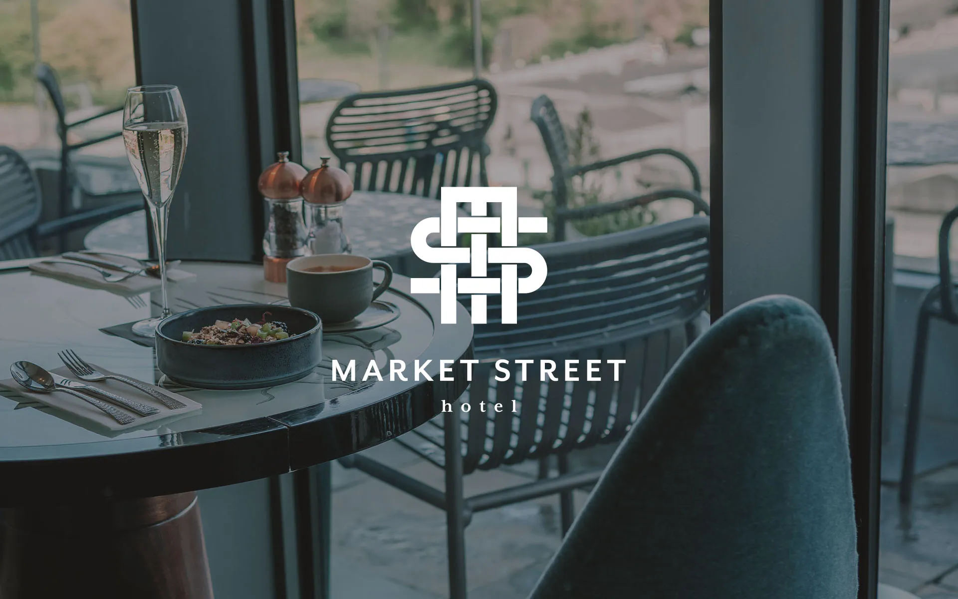 Market Street hotel Champagne Lounge - Adembenemend uitzicht over Edinburgh